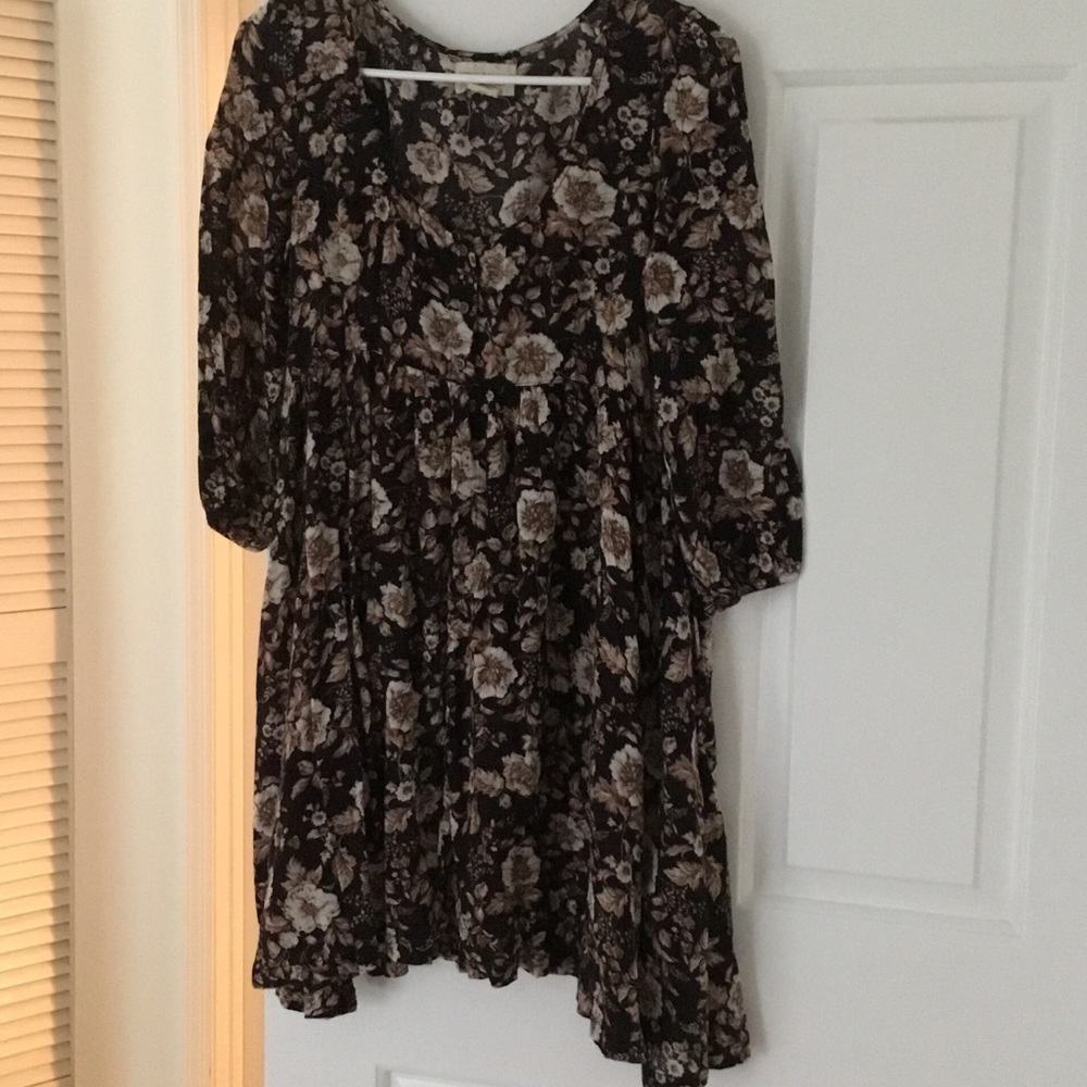 Girls Floral Tiered Dress in Black and Cream